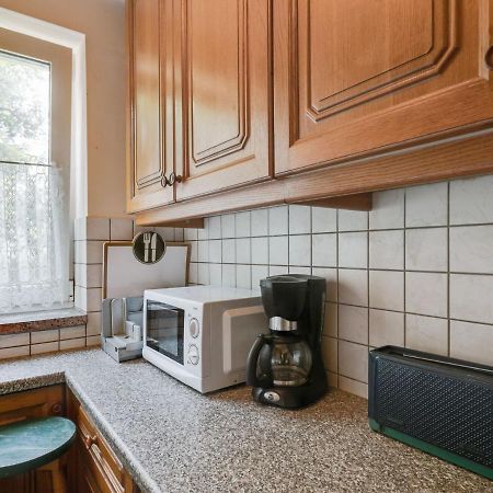 Lively Holiday Home In Wien With Private Garden Ngoại thất bức ảnh