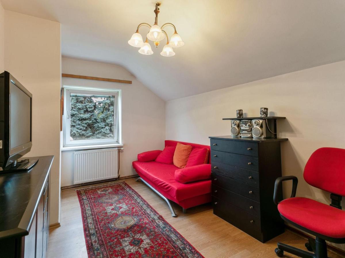 Lively Holiday Home In Wien With Private Garden Ngoại thất bức ảnh
